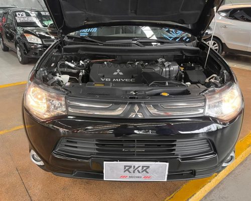 329520-mitsubishi-outlander-20231026200018870920