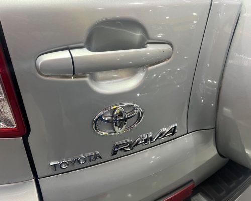 334464-toyota-rav4-20241014220441597411