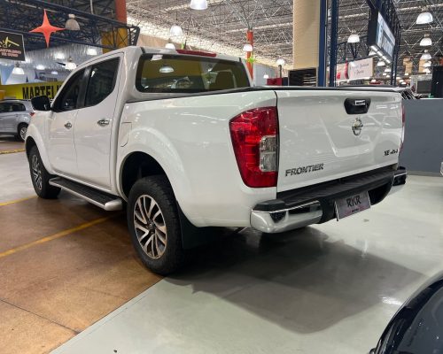 334889-nissan-frontier-20241012022947855687