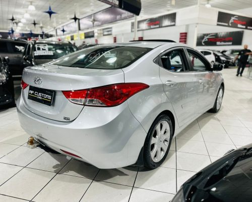 335585-hyundai-elantra-20241011182359981809