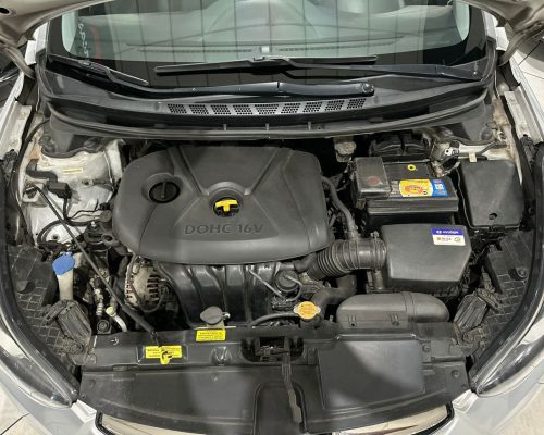 335585-hyundai-elantra-20241011182407509407