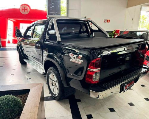 343286-toyota-hilux-20241128130638792965