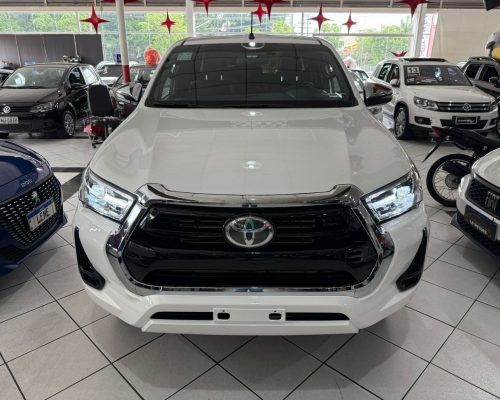 344017-toyota-hilux-20241202155152852063