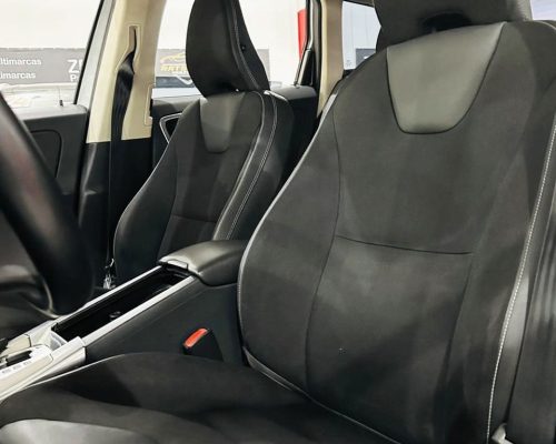 346702-volvo-xc60-20250612115622890795