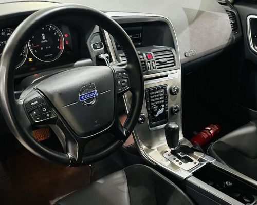 346702-volvo-xc60-20250612115623140028