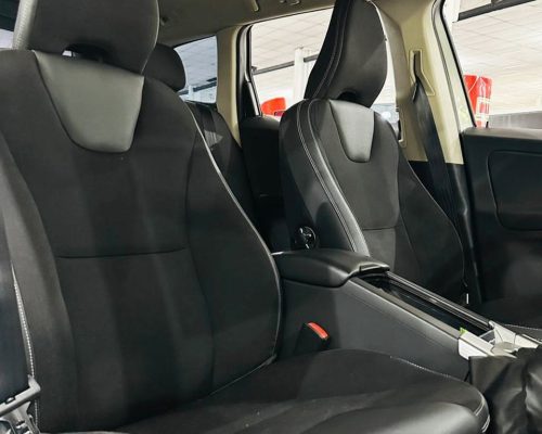 346702-volvo-xc60-20250612115624212665