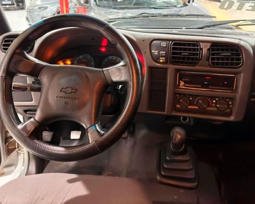 354152-chevrolet-s10-20250207132848321984