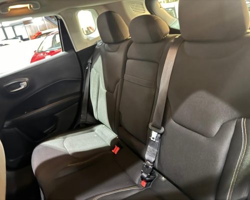 359838-jeep-compass-20250408165533423981