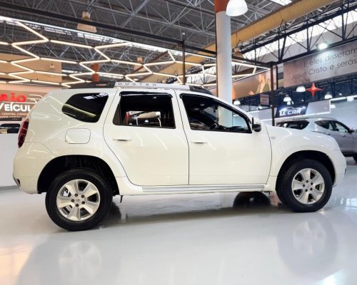 359842-renault-duster-20250606181039616403