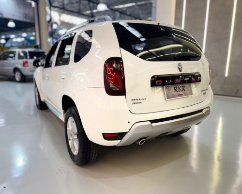 359842-renault-duster-20250606181047295797
