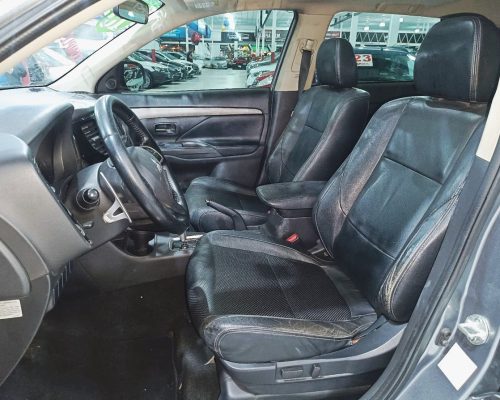 363262-mitsubishi-outlander-20250412124228100922