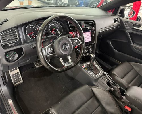364366-volkswagen-golf-20250410153541403204