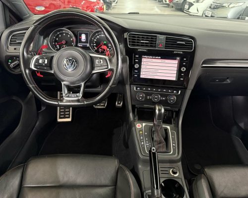 364366-volkswagen-golf-20250410153542008044