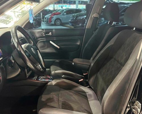 365281-volkswagen-golf-20250416120422801368