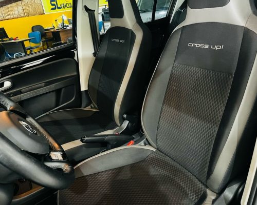 365346-volkswagen-cross-up-20250416163356913897
