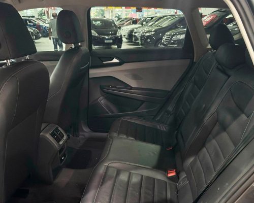 365702-volkswagen-taos-20250418102455687842