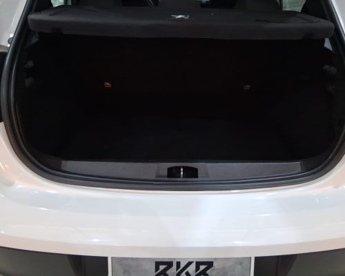 366908-peugeot-208-20250428122413748105