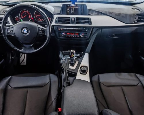 368225-bmw-320i-20250505154032959154