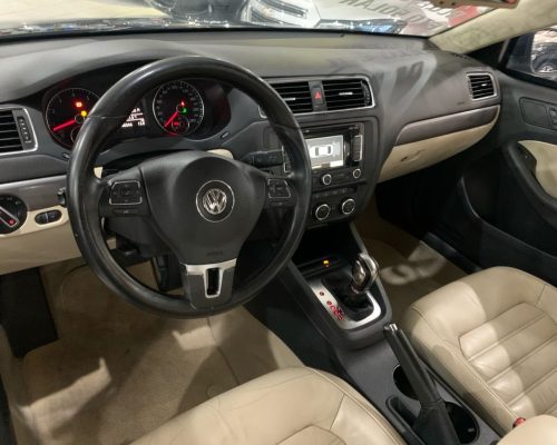 368695-volkswagen-jetta-20250507194004150851