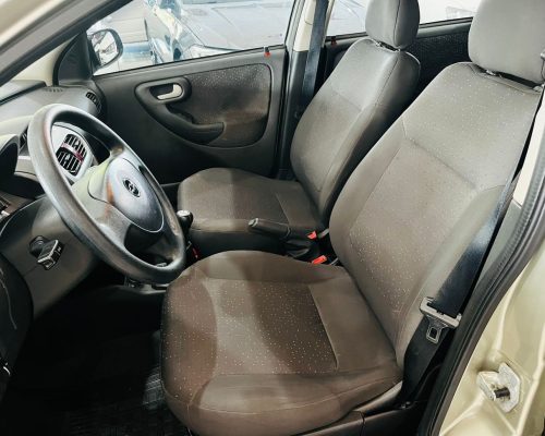 368804-chevrolet-corsa-20250508145329593148