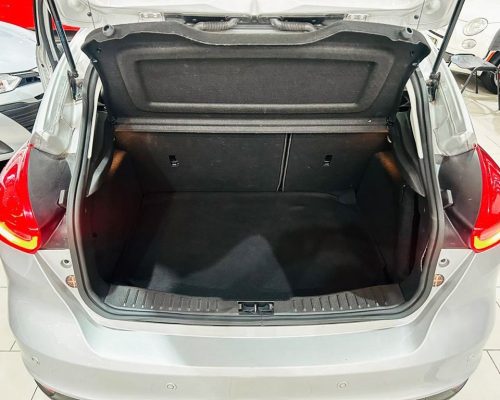 369246-ford-focus-20250610165904018157