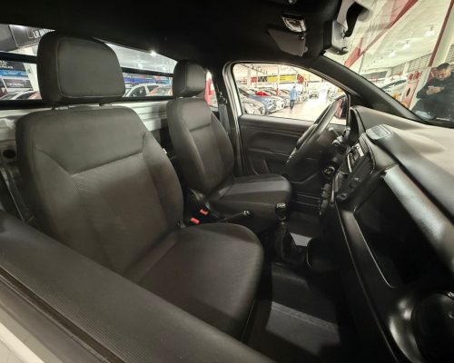 369651-fiat-strada-20250513183258416509