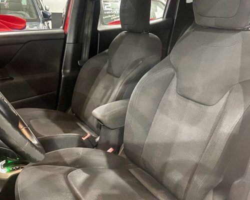 369664-jeep-renegade-20250611163944976831