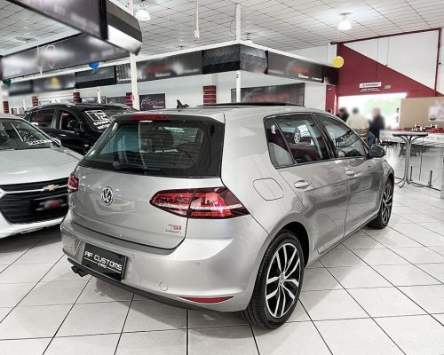 369979-volkswagen-golf-20250515134148173073