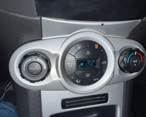 370492-ford-fiesta-20250518143334134429