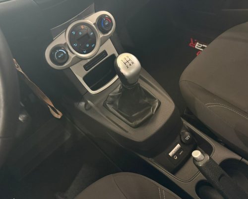 370492-ford-fiesta-20250518143334751839