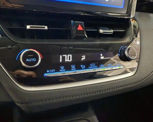 370753-toyota-corolla-20250520115032054846