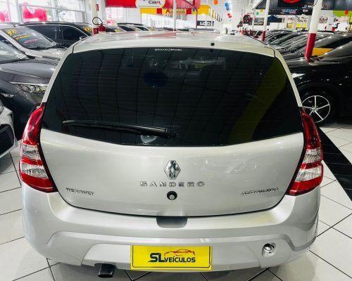 372693-renault-sandero-20250530153834531306