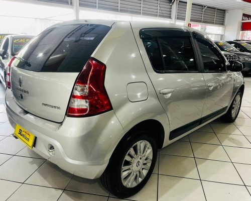 372693-renault-sandero-20250530153838936331