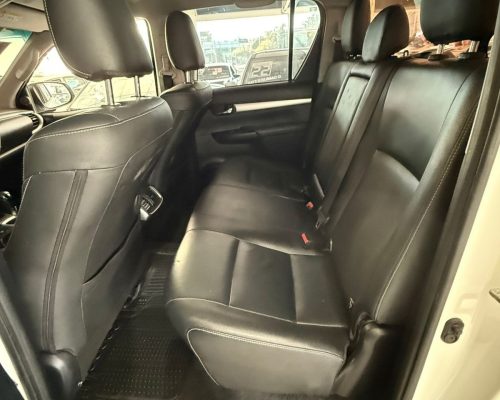 375230-toyota-hilux-20250613112347614243