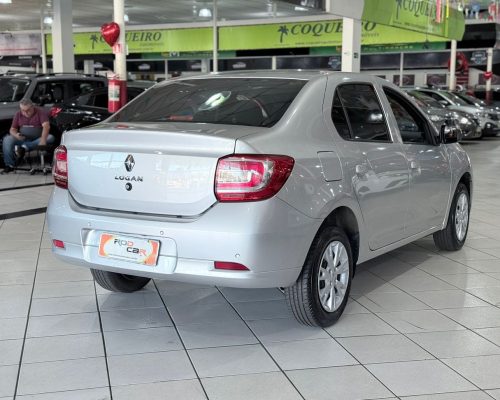 375902-renault-logan-20250617181817482143