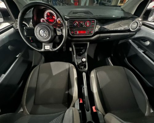 376666-volkswagen-up-20250623213111351390
