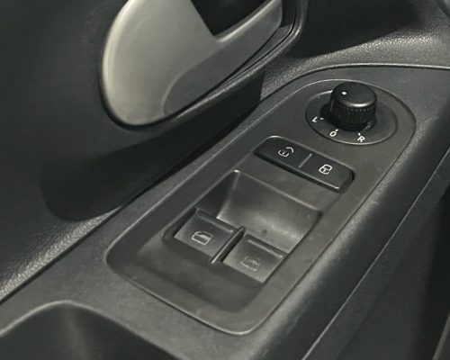 376666-volkswagen-up-20250623213111734276