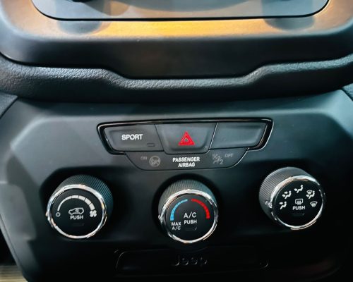 377088-jeep-renegade-20250625152152367638