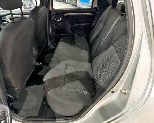 378698-renault-duster-20250703181510909925